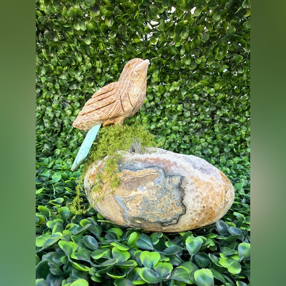 Bird Totem on Agate Egg | Balance & New Beginnings - Picture 3 of 8